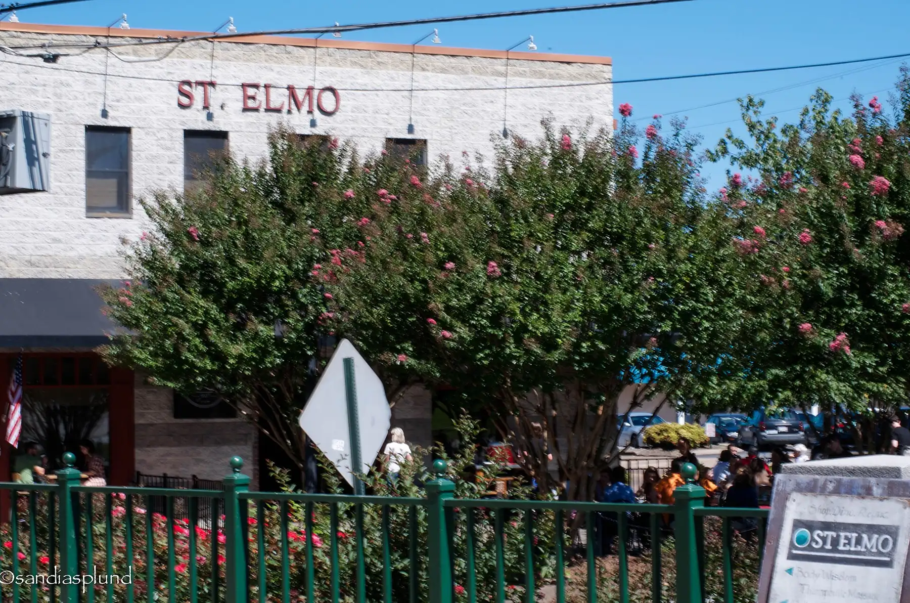 Storefronts and an outdoor cafe in the St. Elmo neighborhood of Chattanooga, near the Incline Railway.