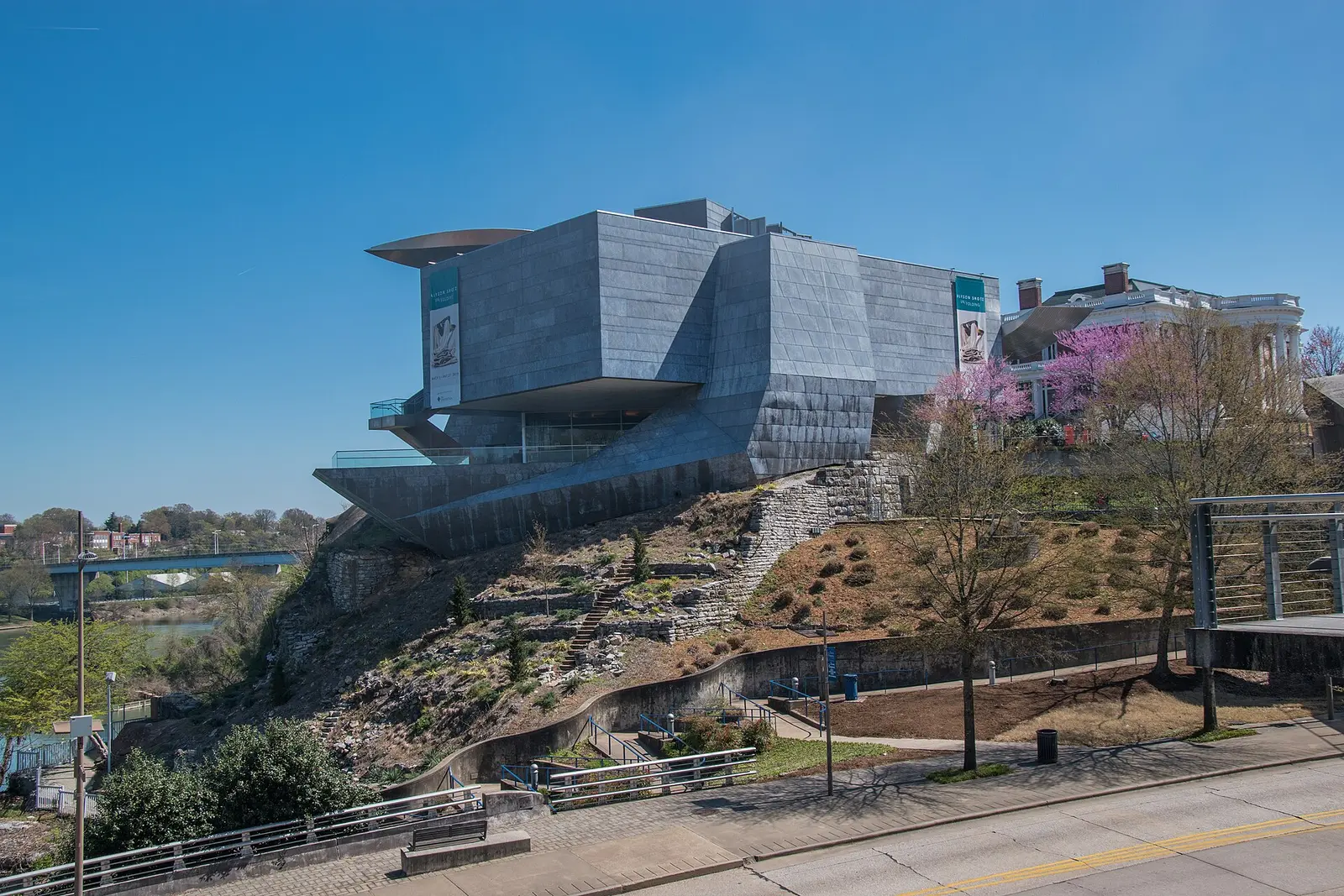 The Hunter Museum of American Art on its limestone bluff above the Tennessee River and the Riverwalk in downtown Chattanooga.