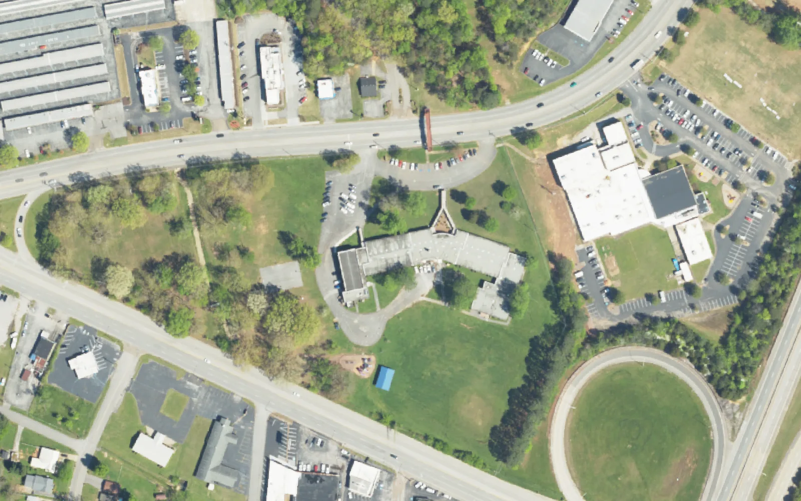 DuPont Elementary School on Hixson Pike, seen from the air.