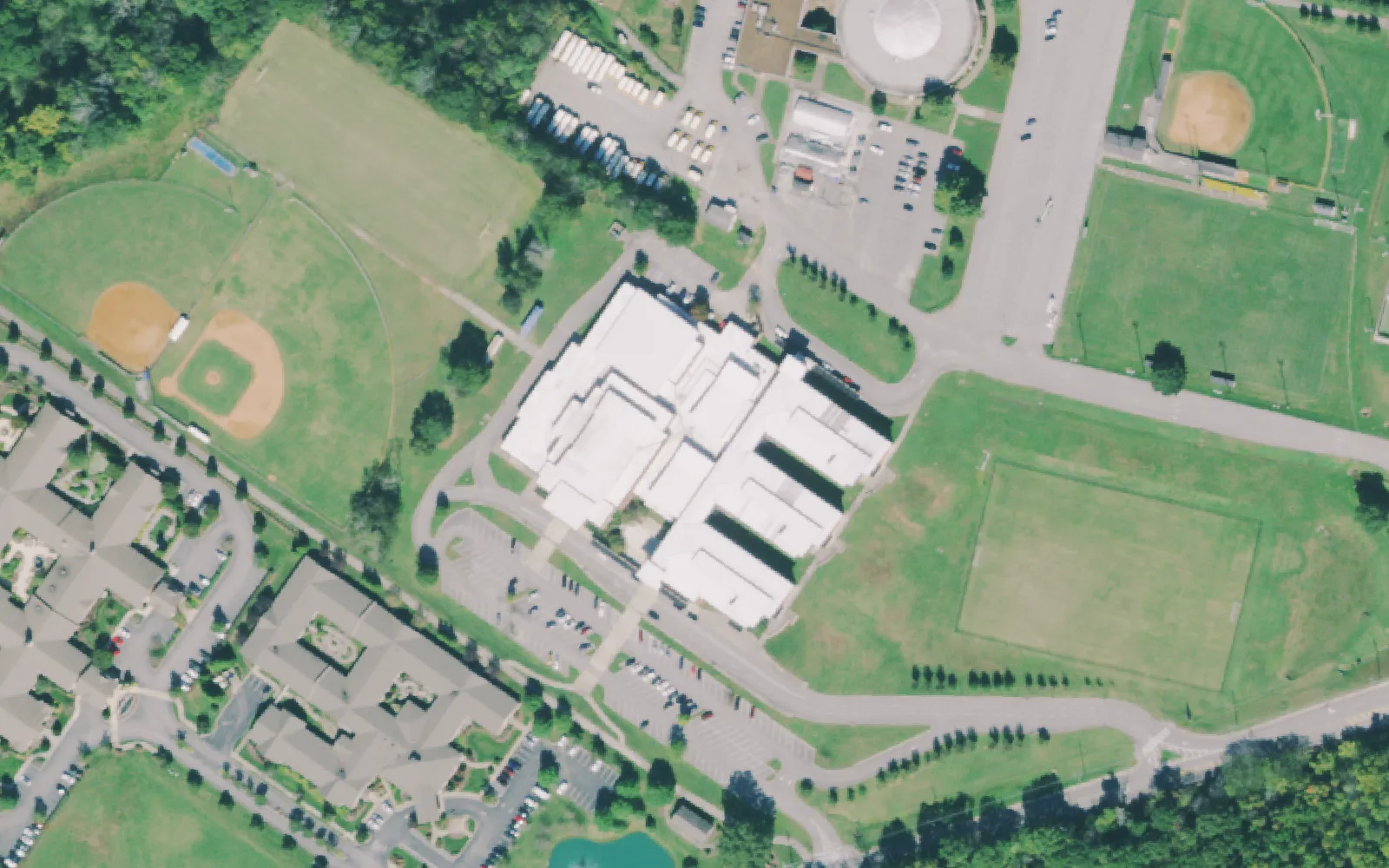 Hixson Middle School on Old Hixson Pike and the fields around it, seen from the air.
