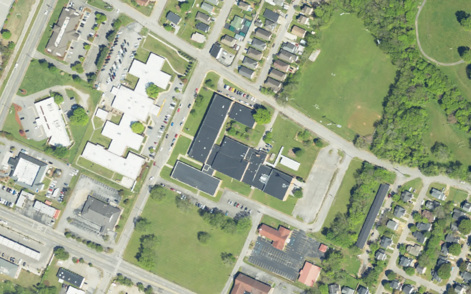 Orchard Knob Middle School on North Highland Park Avenue, seen from the air.