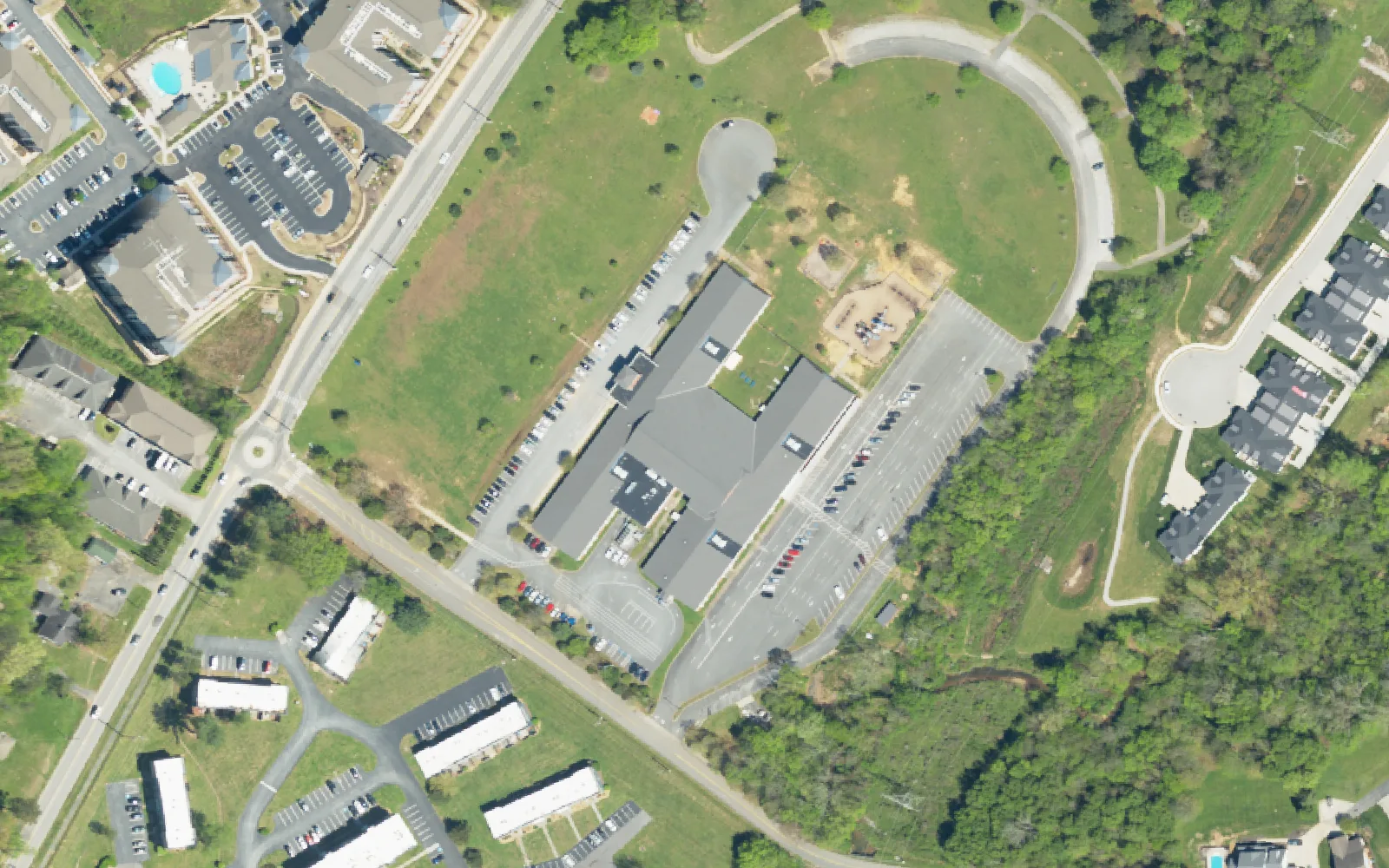 Red Bank Elementary School on Mountain Creek Road, seen from the air.