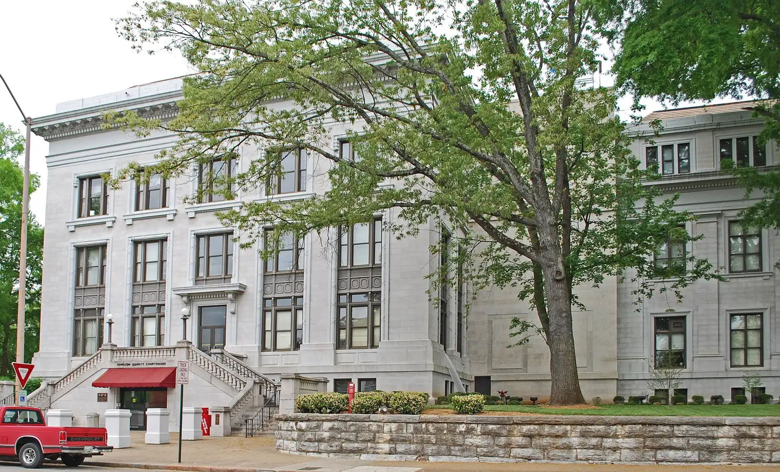 The Hamilton County Courthouse in downtown Chattanooga, the seat of Hamilton County government.